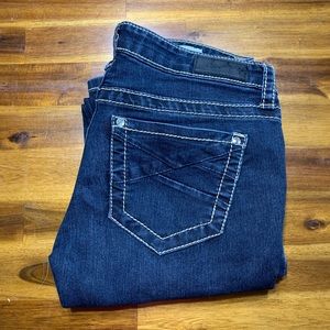 Daytrip Aries Skinny. 27R. Dark wash. Nice jeans!